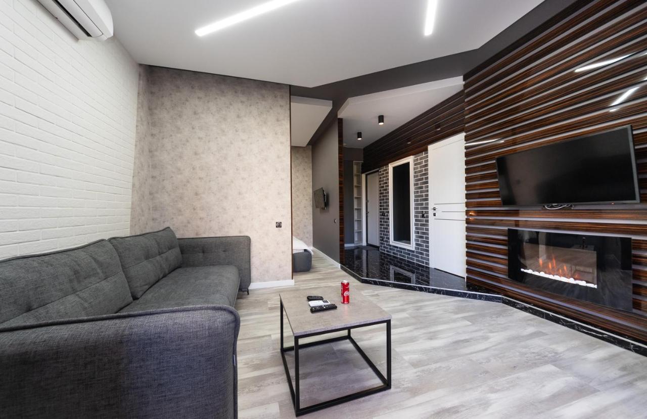 Luxury Apartments Arena Guliver Kiev Bagian luar foto