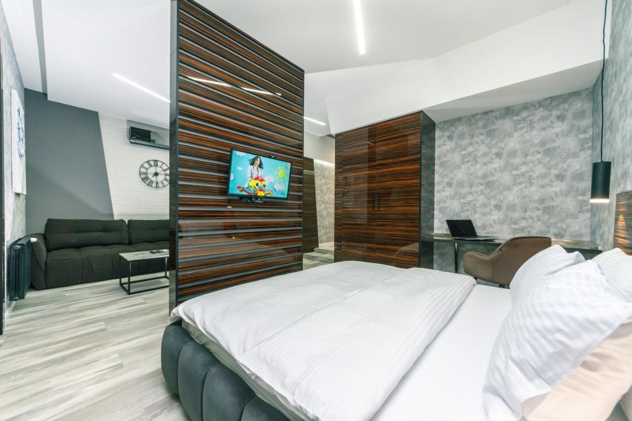 Luxury Apartments Arena Guliver Kiev Bagian luar foto