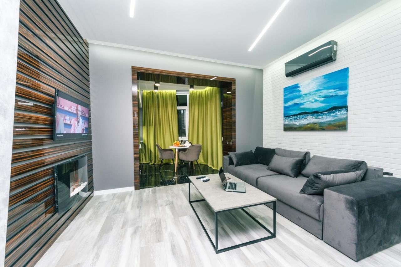 Luxury Apartments Arena Guliver Kiev Bagian luar foto